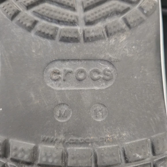 Mens Size 11 Crocs - Picture 4 of 4